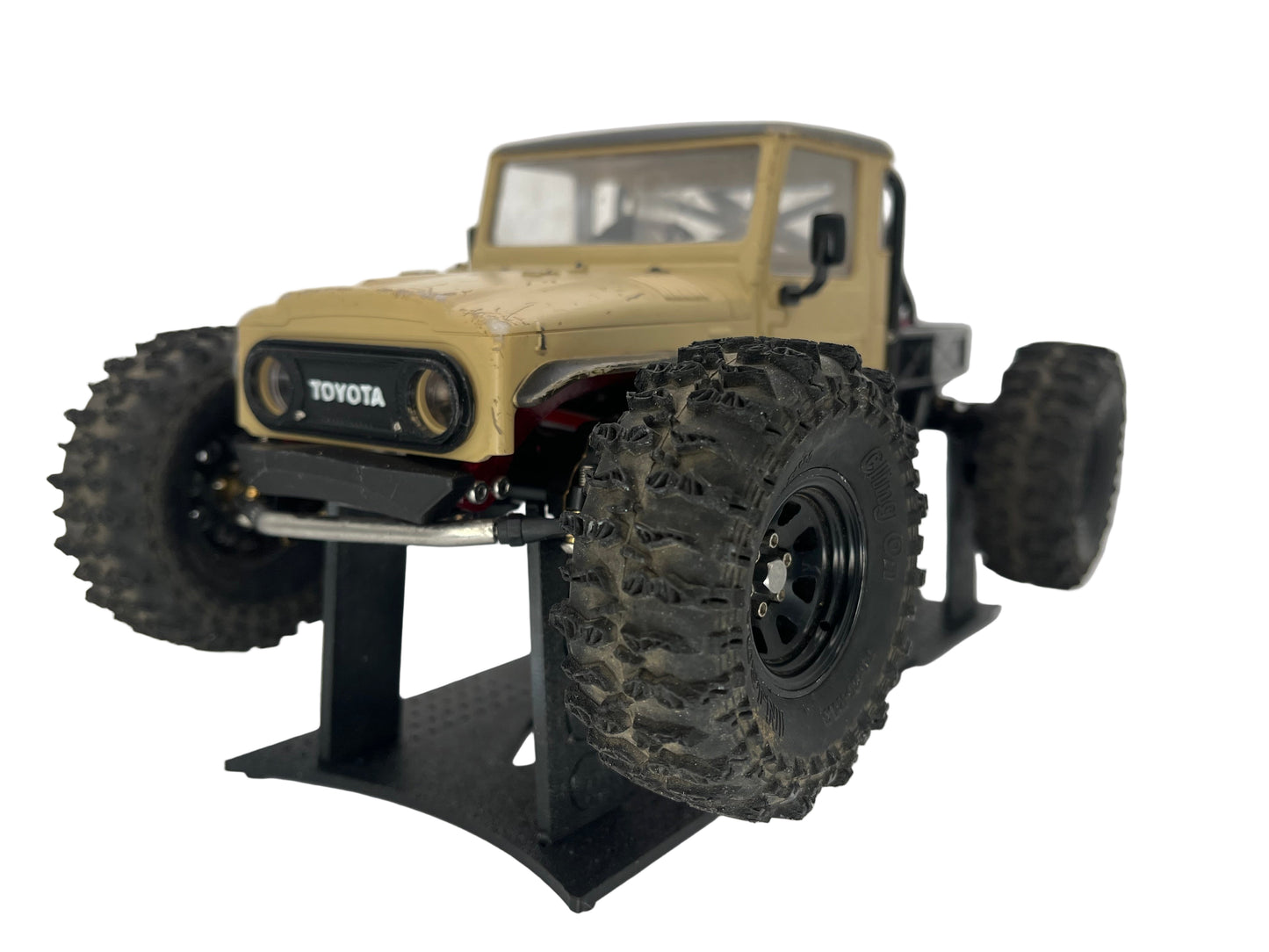 RCCC 1/24 AND 1/18 SCALE RC CRAWLER STAND WITH CUSTOMIZABLE NAME/LOGO PLATE