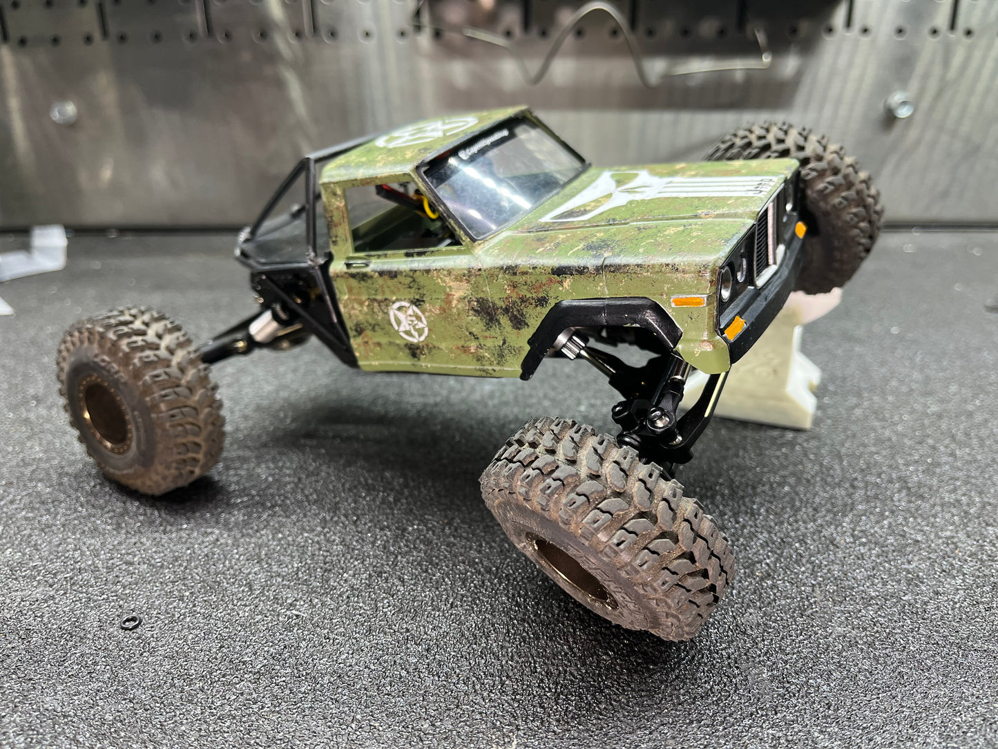 TRX4M HIGH TRAIL Jeep J20 PUNISHER BUILD +20mm EXTENDED PORTAL AXLES